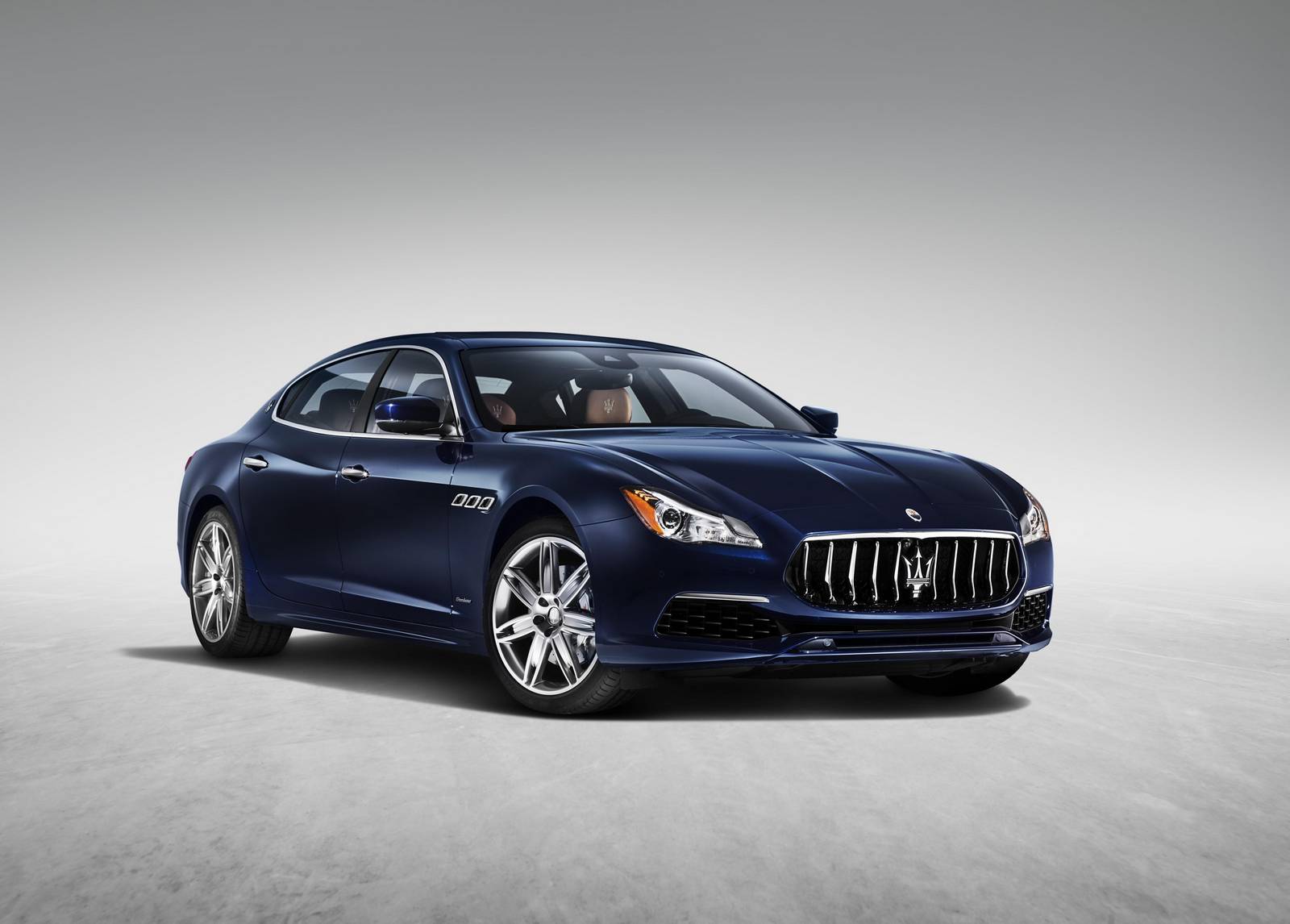 Maserati представил 2017 Quattroporte