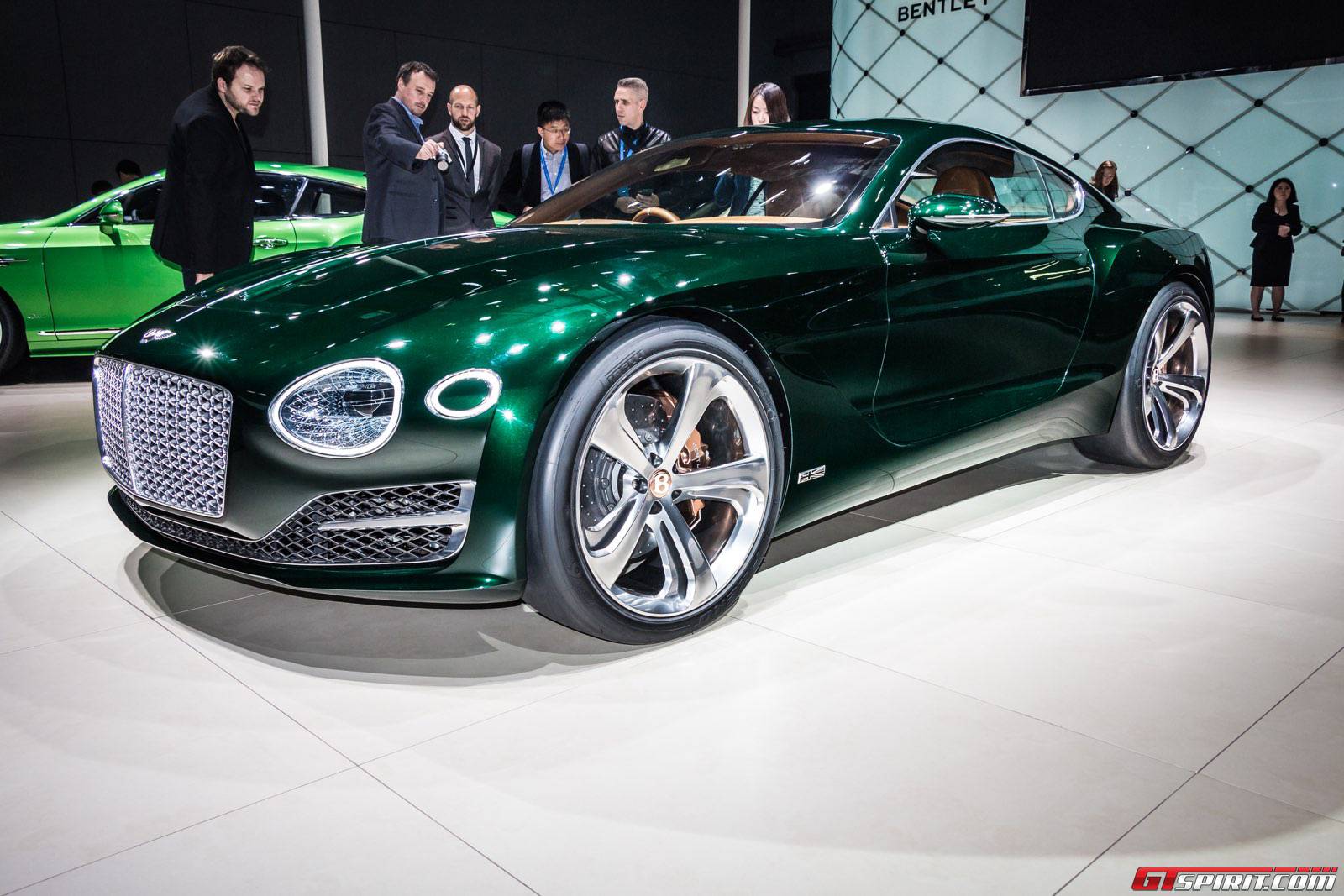 Bentley, как сообщается, работает над новым спортивным автомобилем, который дебютирует в 2019 году. Новый автомобиль называется Bentley Barnato и будет основан на концепт-каре EXP 10 Speed 6. Название является ссылкой на трехкратного победителя 24 ча