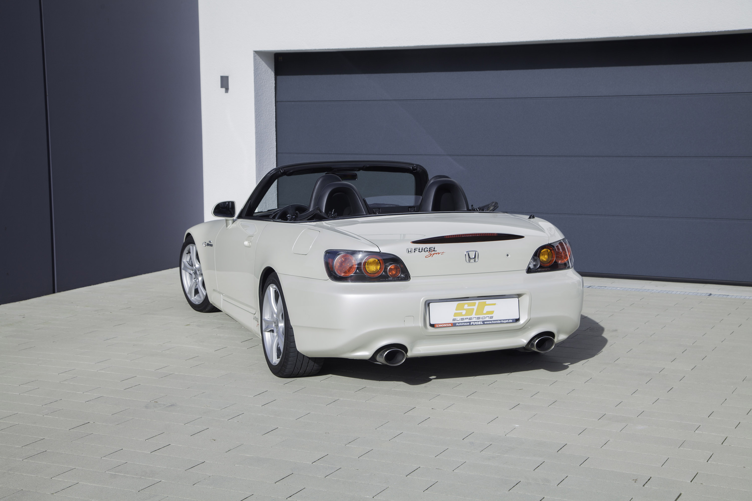 KW Automotive модернизировал легендарную Honda S2000