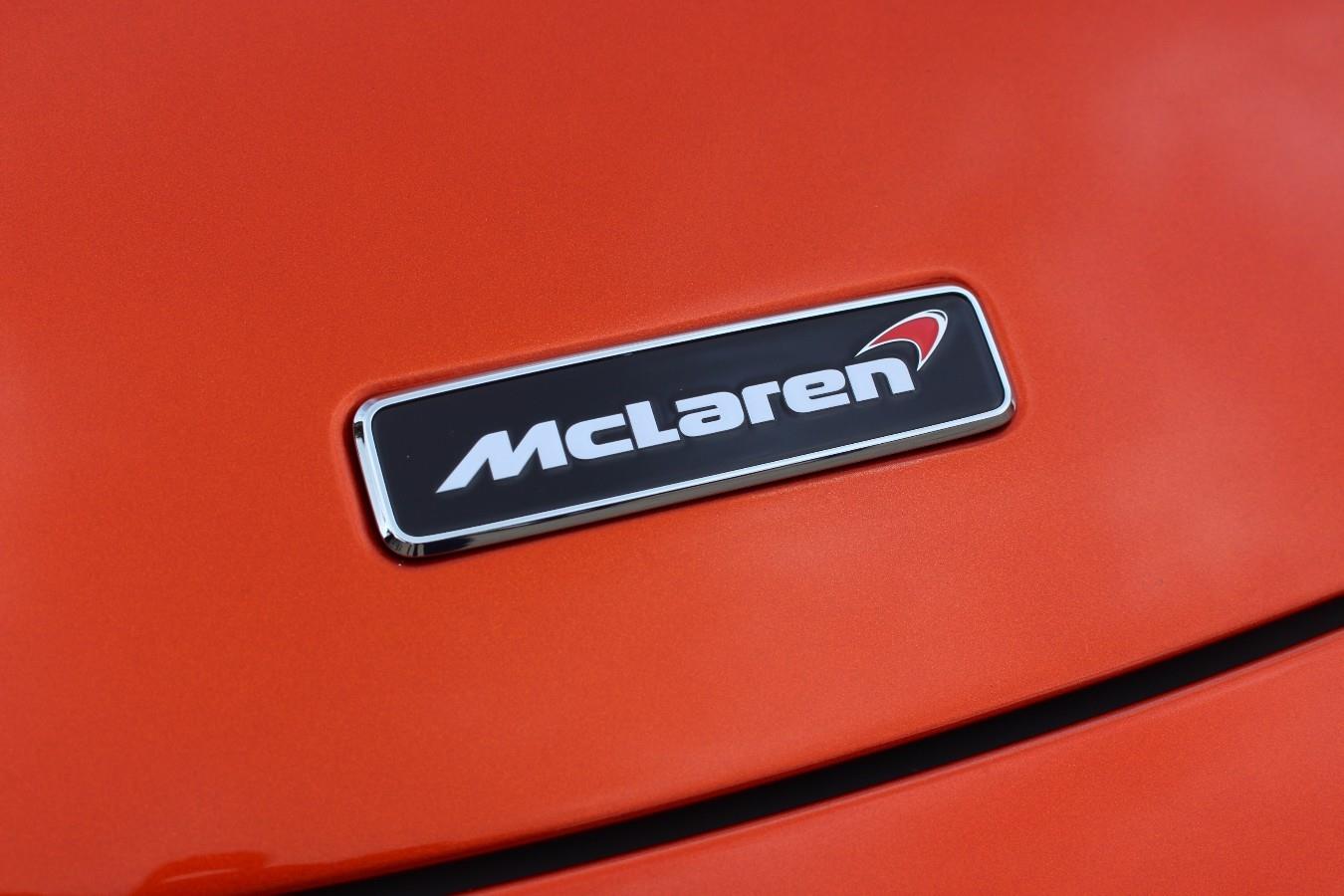 MSO Volcano Orange McLaren 675LT Spider продается за 423,950 фунтов