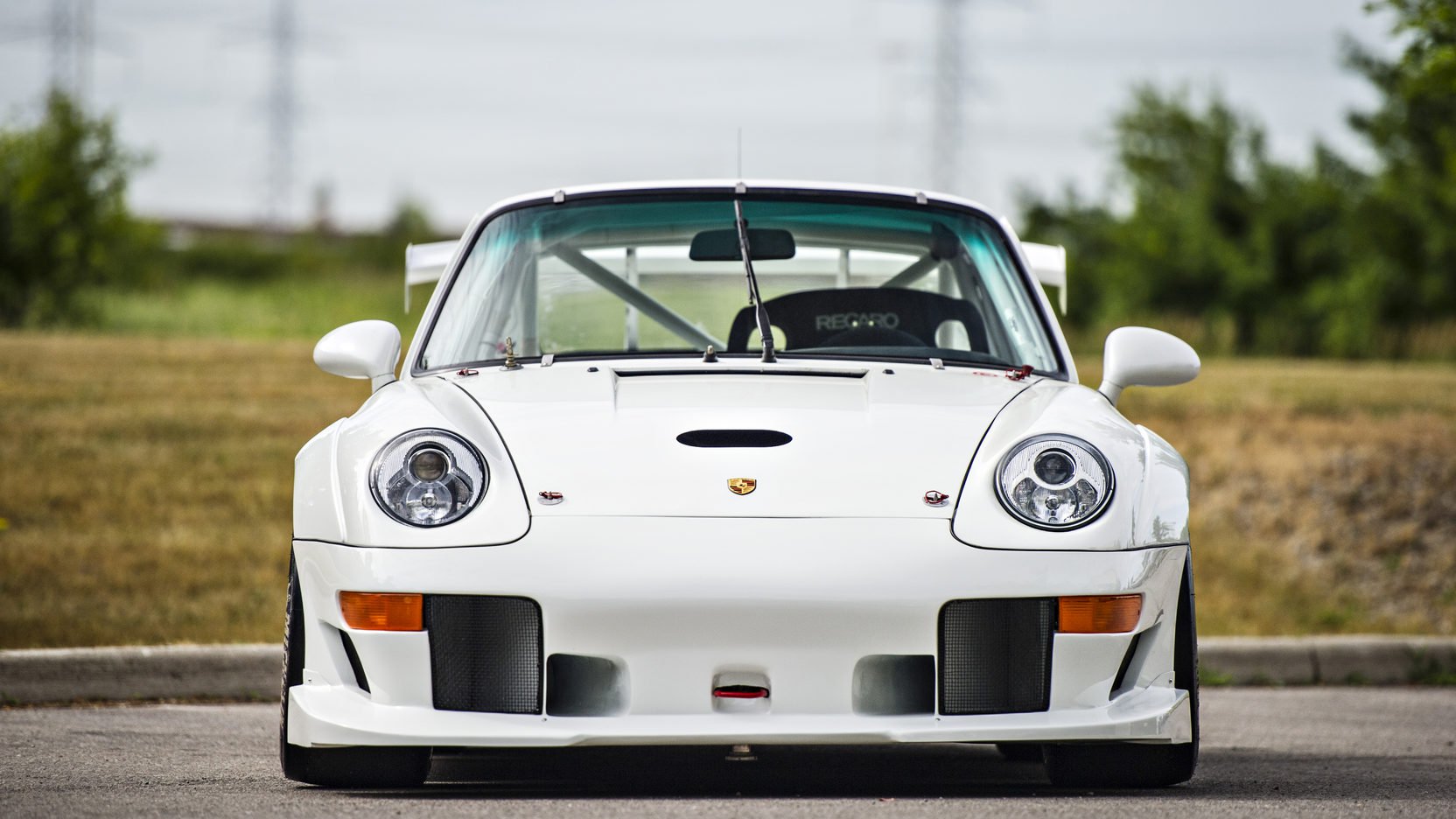 Porsche 911 GT2 Evo выставлен на аукцион за 1.75 млн у.е.