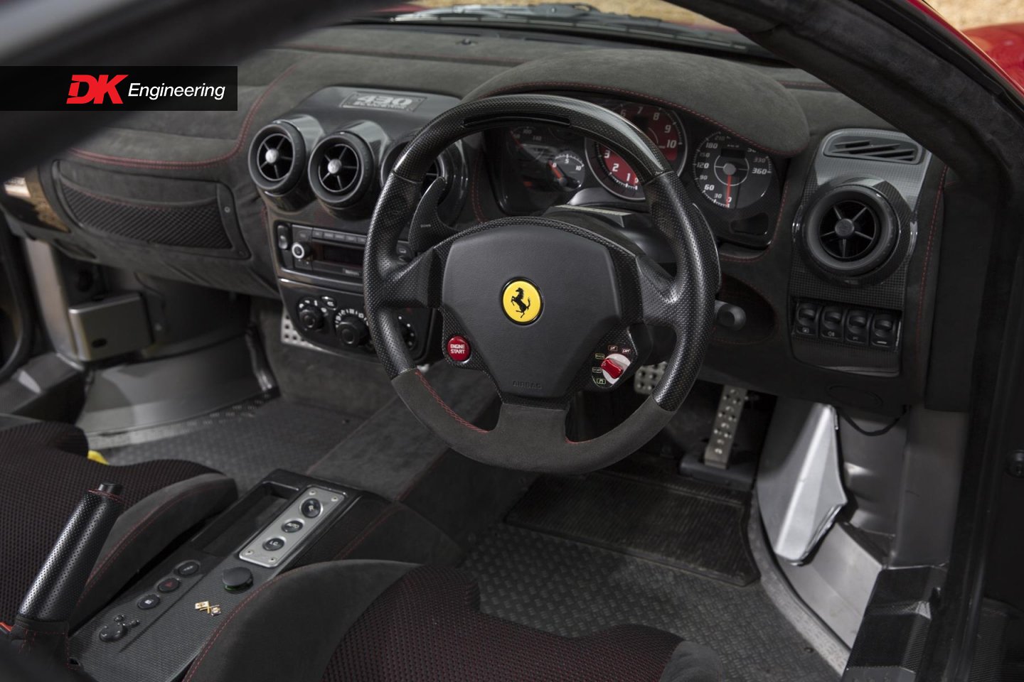 Rosso Mugello Ferrari 430 Scuderia продается за 204,995 фунтов в Британии