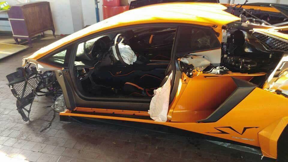 Lamborghini Aventador SV попал в аварию в Италии