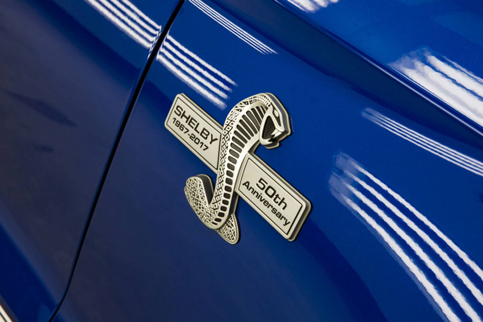 750 л.с. Shelby Mustang Super Snake 50th Anniversary