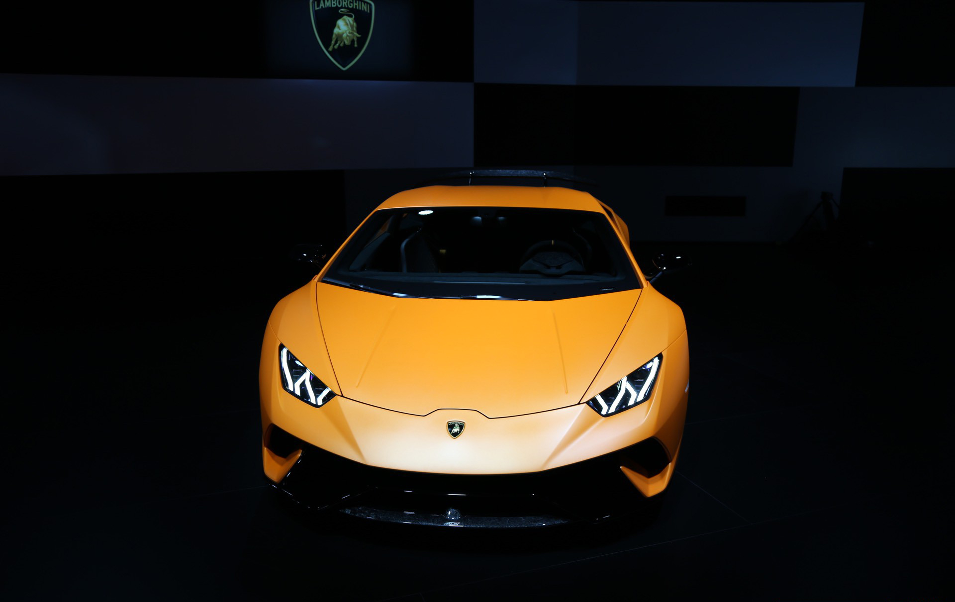 Женева-2017 - Lamborghini Huracan Performante