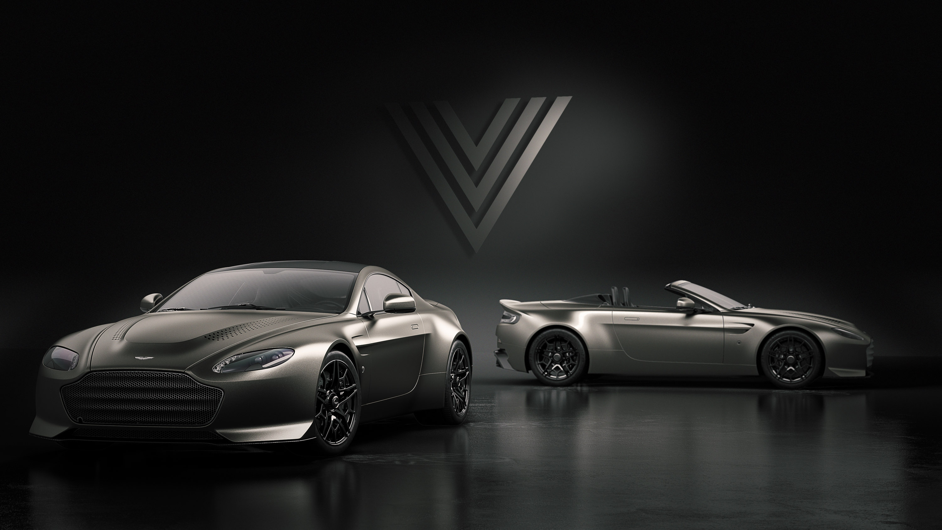 Хорошо известный Aston Martin Vantage V600 был обновлен и представлен как ограниченное издание Vantage V600s - автомобиля, вдохновленного легендарной моделью.