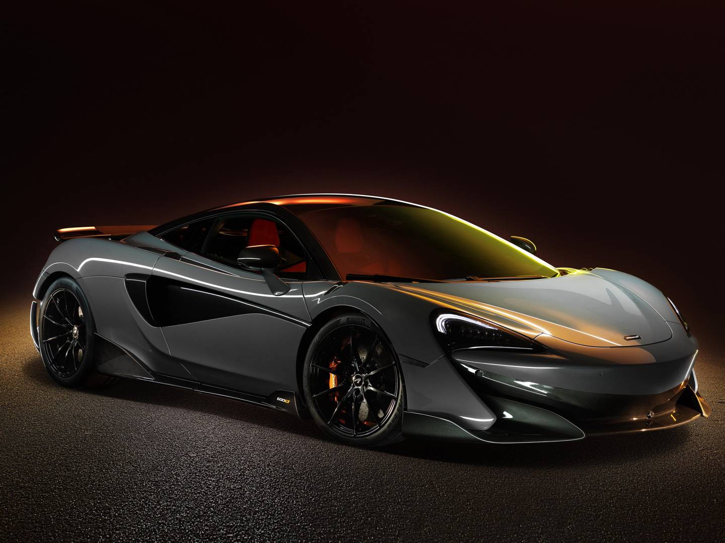 Он получает название «Longtail», которое он разделяет со знаковым McLaren F1 GTR Longtail и McLaren 675LT.