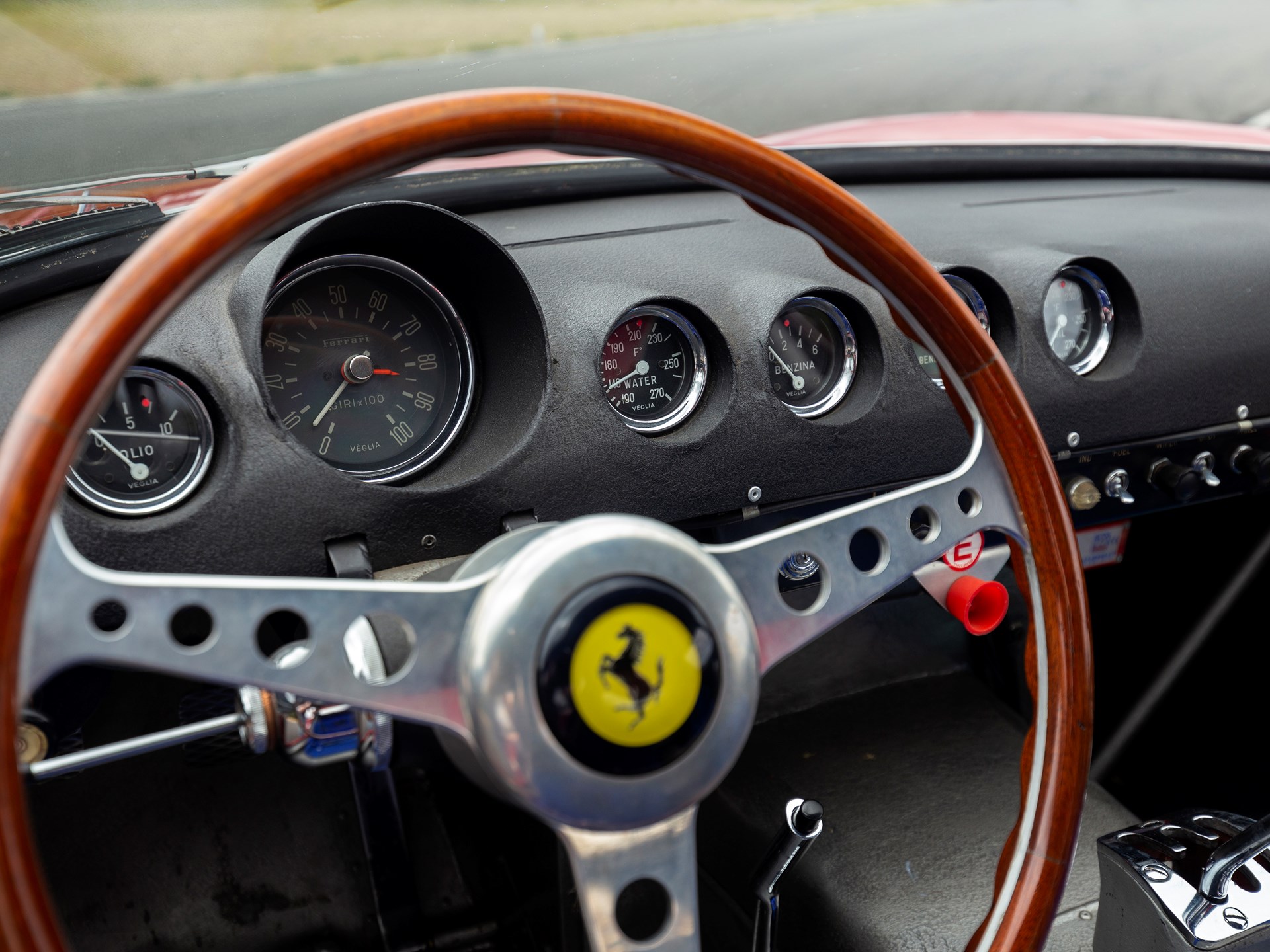 Так что же делает этот конкретный Ferrari 250 GTO, номер шасси 3413 GT, настолько особенным?