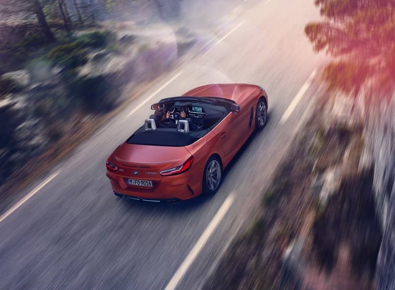 BMW Z4 M40i First Edition был показан в годовщину концепции BMW Z4, которая была показана на мероприятии в 2017 году. Это часть совместного проекта с Toyota, которая, в свою очередь, возродит легендарную Supra.