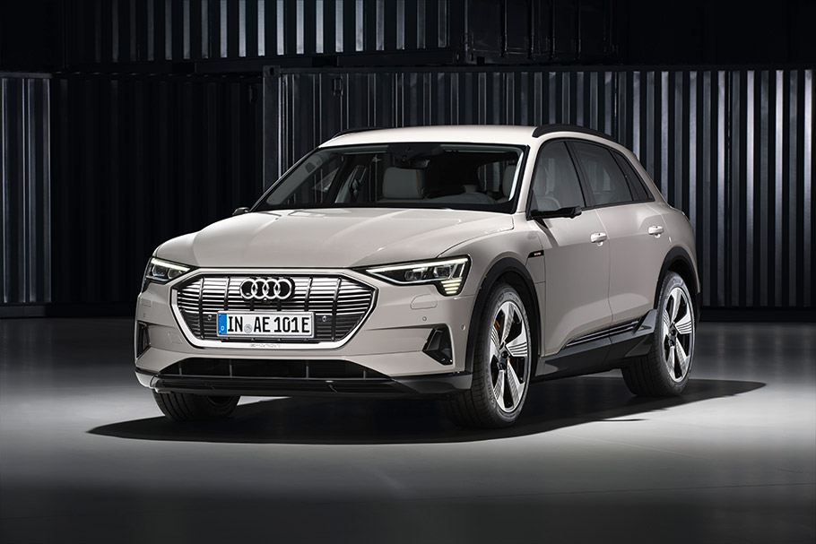С представлением нового e-tron SUV Audi стремится продемонстрировать, что новые автомобили могут быть как привлекательными, так и качественными и высокотехнологичными.