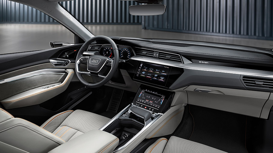 Крупный и амбициозный последний и самый продвинутый внедорожник Audi, наконец, представлен - посмотрим, что он может нам предложить!