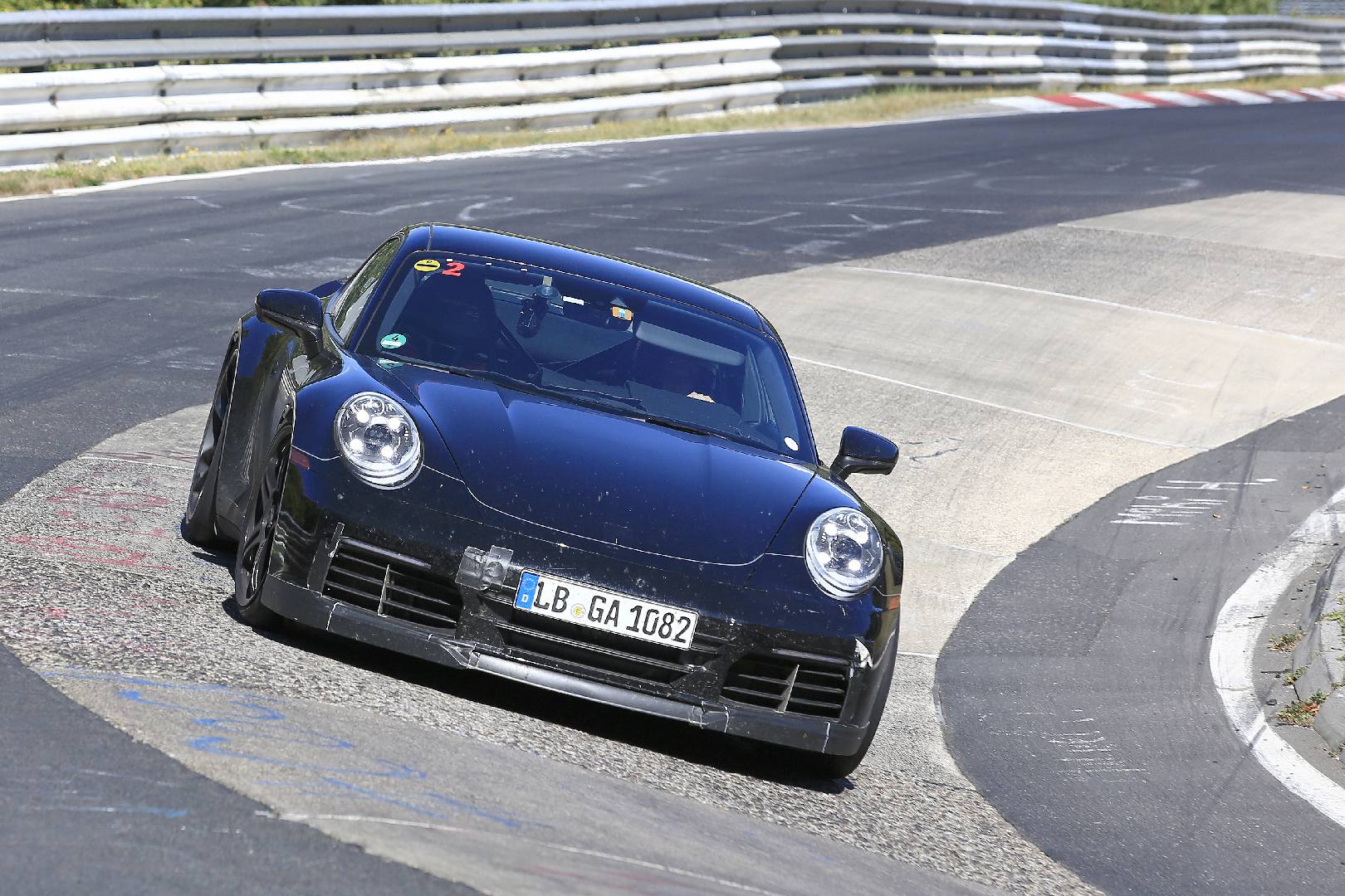 Доктор Фрэнк-Штеффен Уоллизер из Porsche подтвердил, что атмосферный рядный шестицилиндровый мотор будет сохранен как можно дольше.