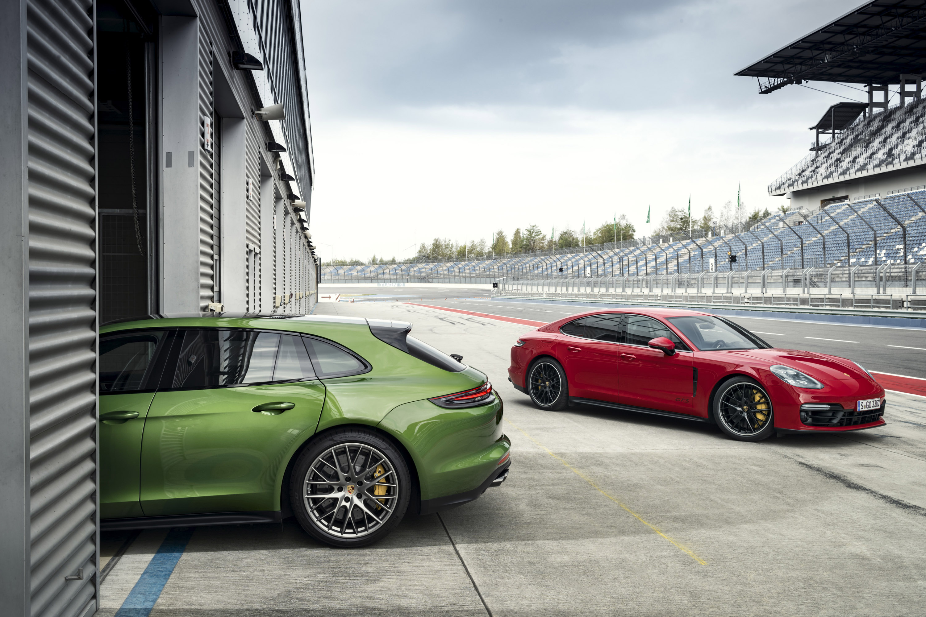 Porsche анонсировал новые модели Panamera GTS