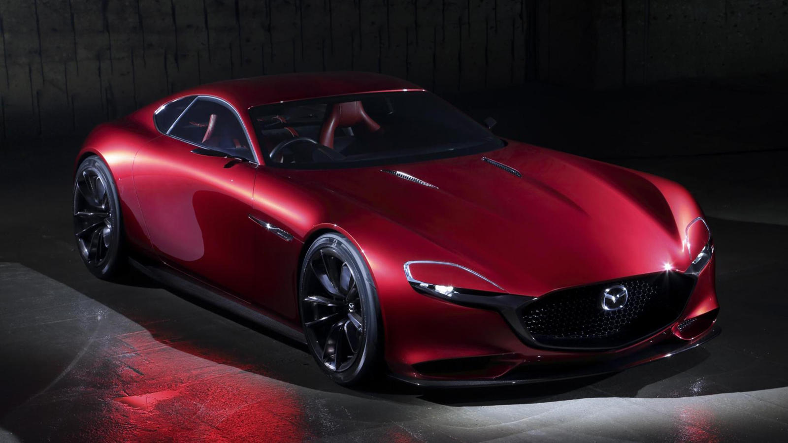 Босс Mazda Europe Джефф Гайтон также подтвердил, что первый EV Mazda не будет развиваться в рамках совместного предприятия с Toyota, объявленного в прошлом году, поскольку разработка началась до альянса. Вместо этого автопроизводитель сосредоточился 