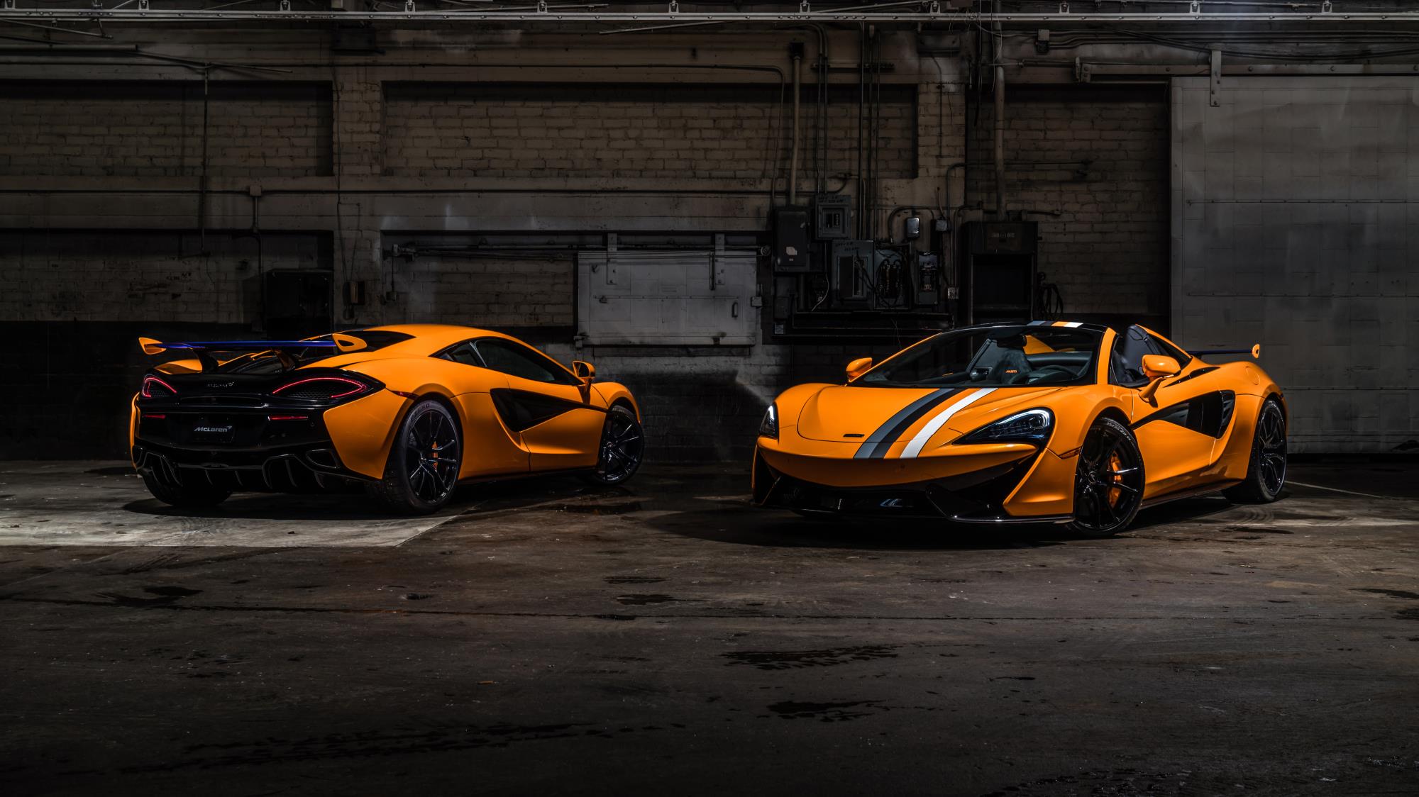 Коллекция ознаменовывает гоночное наследие McLaren. Каждый автомобиль вдохновлен самыми знаковыми ливреями McLaren. Особые функции, которые являются общими для всех автомобилей, включают в себя заднее крыло, гоночную полосу GT4 на капоте и крыше, ком