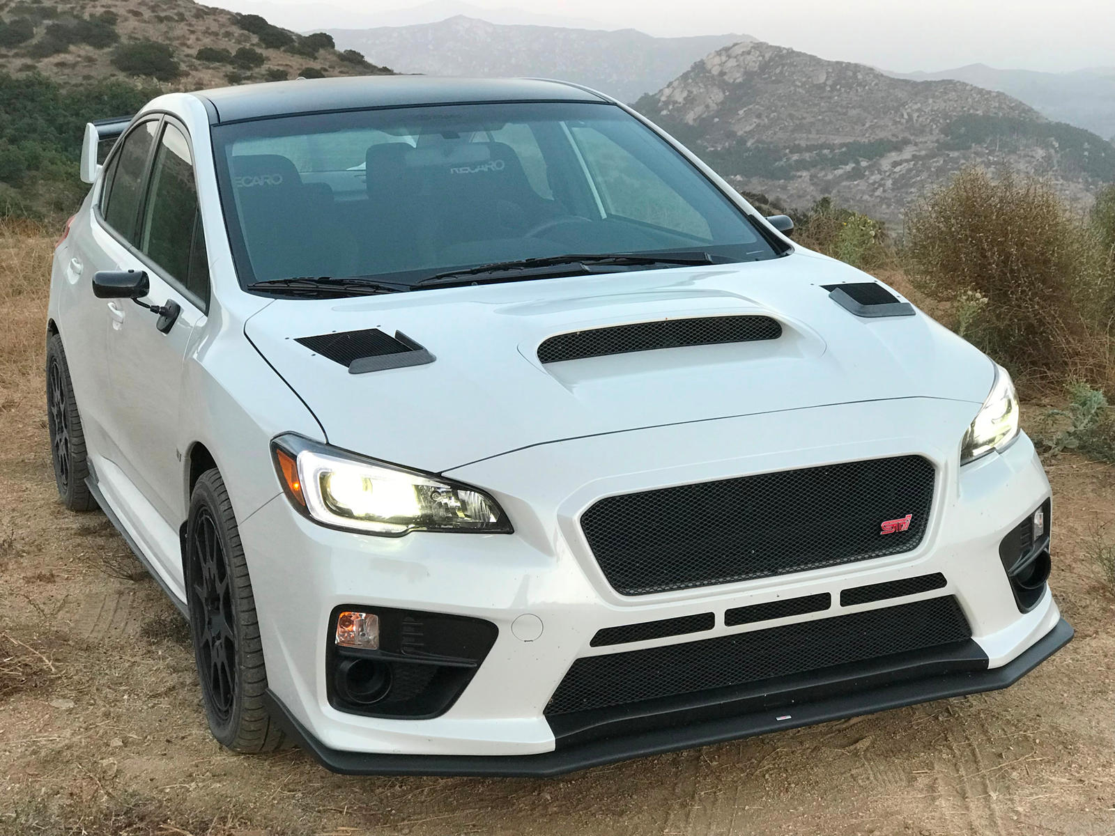 Чемпион по скейтбордингу демонстрирует Джей Лено и свой Subaru WRX STI
