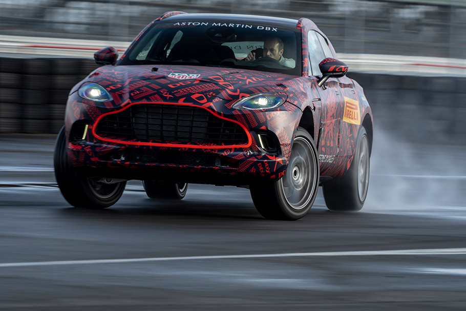 Aston Martin DBX 510 HP