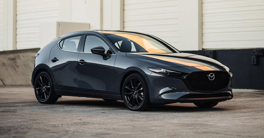 2020 Mazda3 поставляется с минималистичным дизайном и множеством новых функций!