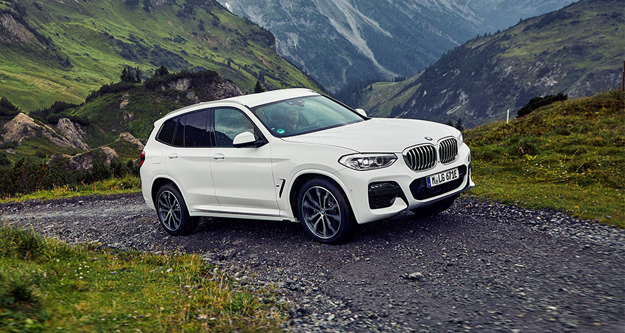 Кроме того, новый BMW X3 xDrive30e будет выпускаться с декабря 2019 года на заводе BMW в Спартанбурге, США. Мировой дебют запланирован на весну 2020 года. Это также первая модель, предлагаемая как с обычным двигателем внутреннего сгорания, так и с ги