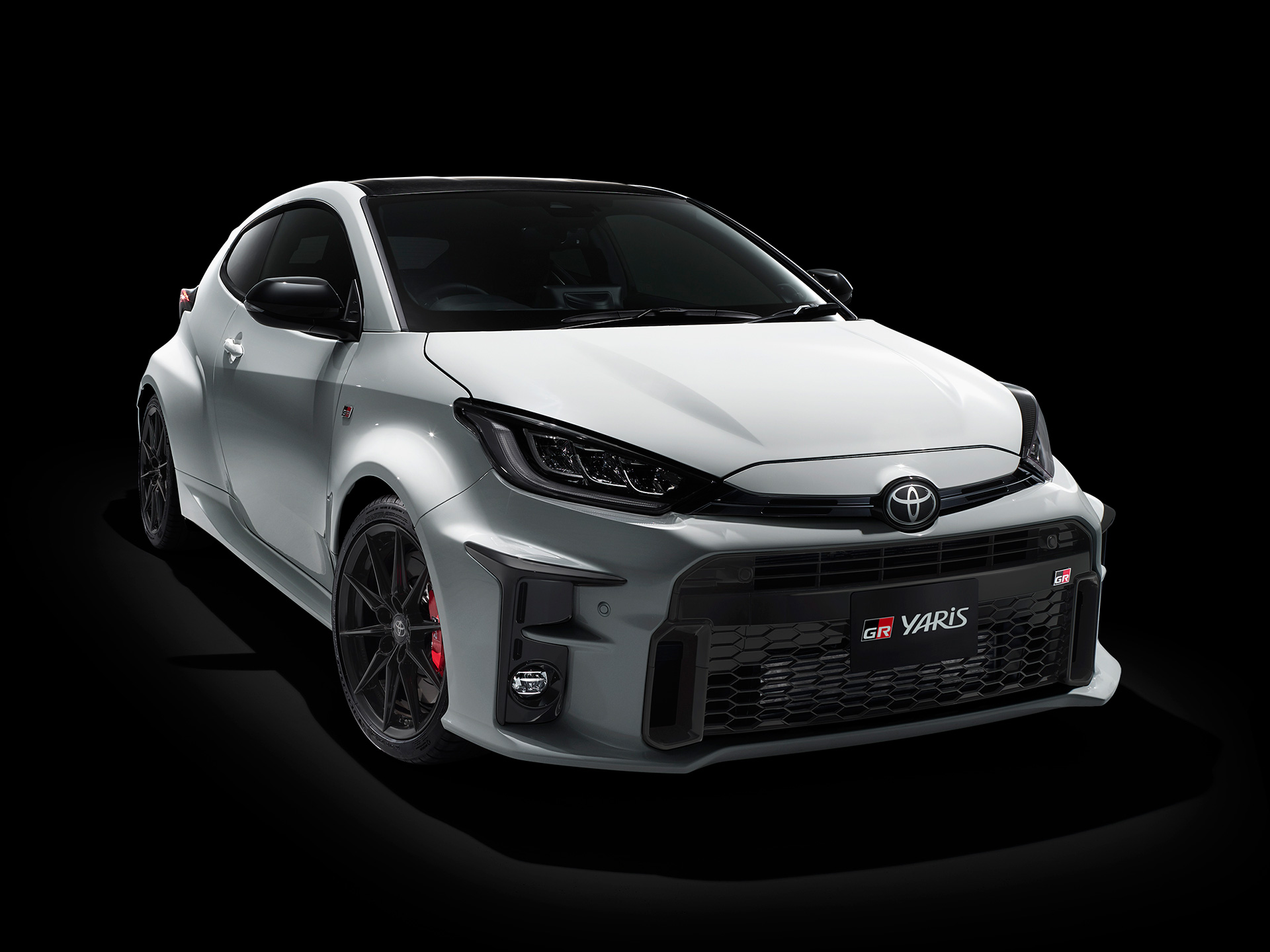 Toyota GR Yaris весит 1280 кг, что должно гарантировать, что она легко достигает 100 км/ч. Toyota еще не выпустила детали производительности. Планируется, что выпуск специального издания RZ «High-performance First Edition» будет стоить 4,56 миллиона 