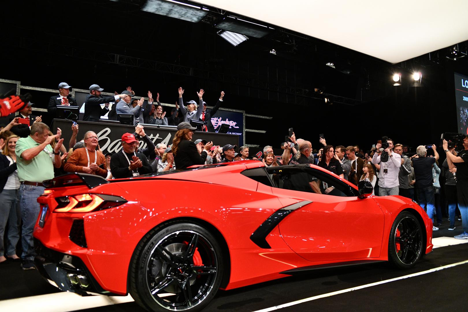 2020 Corvette C8 Stingray был продан на аукционе за рекордные 3 млн долларов