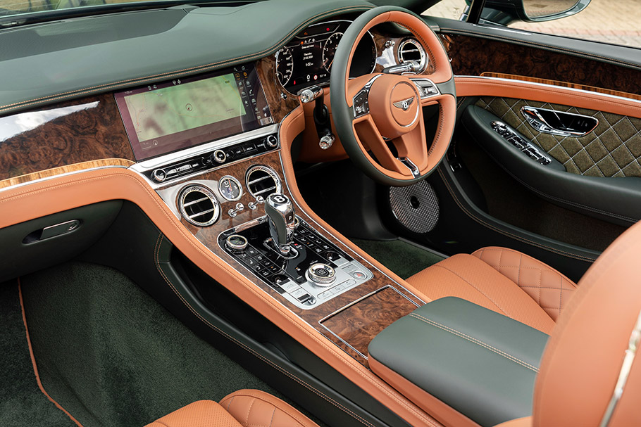 Bentley представляет новую версию Continental GT Equestrian Edition