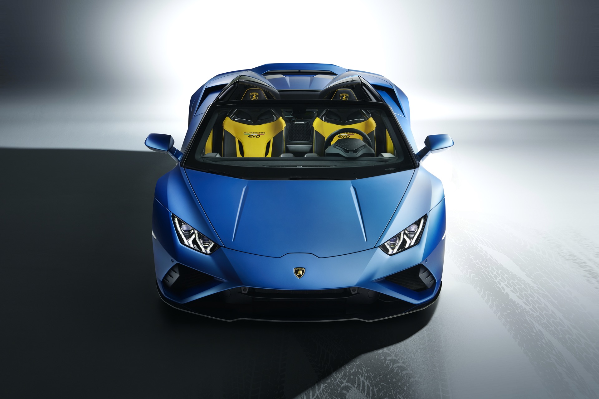 Lamborghini выпускает заднеприводный Huracan EVO Spider