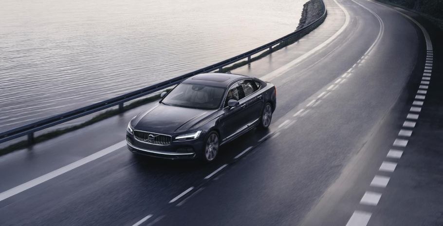 Новые Volvo Cars будут поставляться с технологиями Speed Limit и Care Key