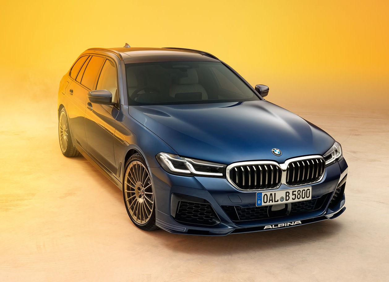 Основанные на недавно обновленной 5 серии, Alpina B5 и B5 Touring предлагают мост между обычными моделями BMW и хардкорным BMW M5 (который должен быть обновлен на следующей неделе 17 июня).