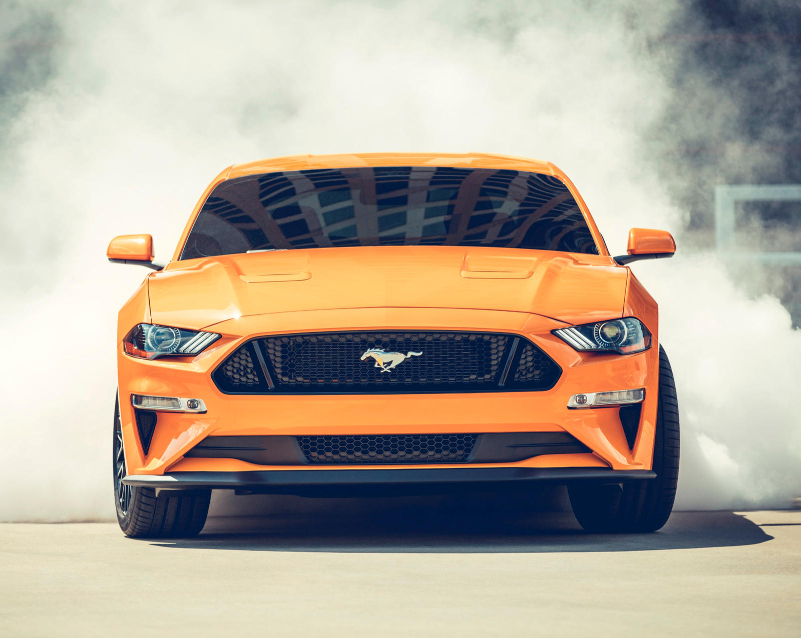 У водителя этого Ford Mustang серьезные проблемы