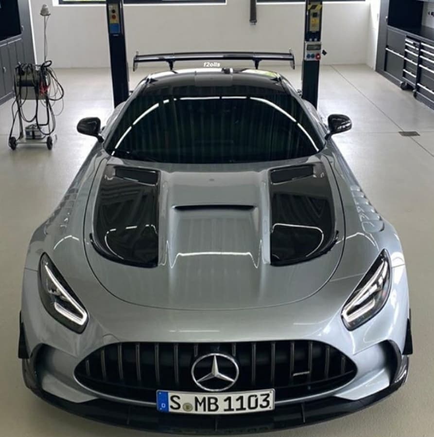 В сети появились фотографии Mercedes-AMG GT R Black Series