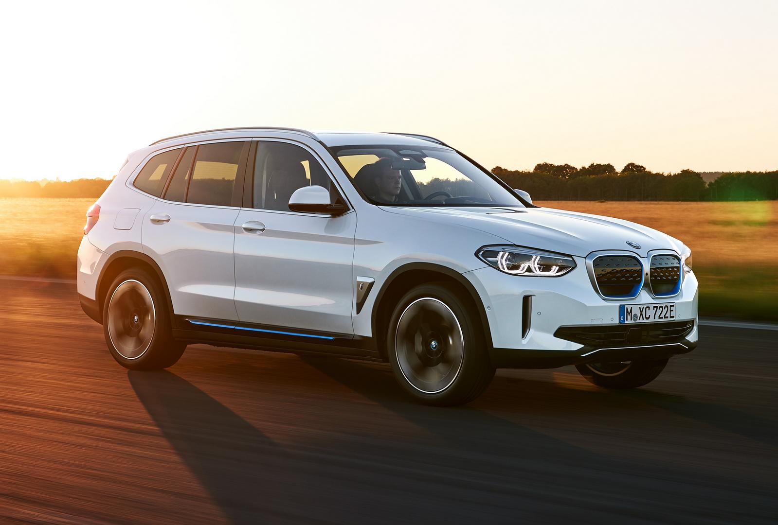 BMW iX3 выигрывает от прогресса в основных электрических системах BMW. Его мощность увеличивается на 30 процентов по сравнению с существующими полностью электрическими транспортными средствами BMW Group. Рабочий диапазон, вес, требования к месту уста