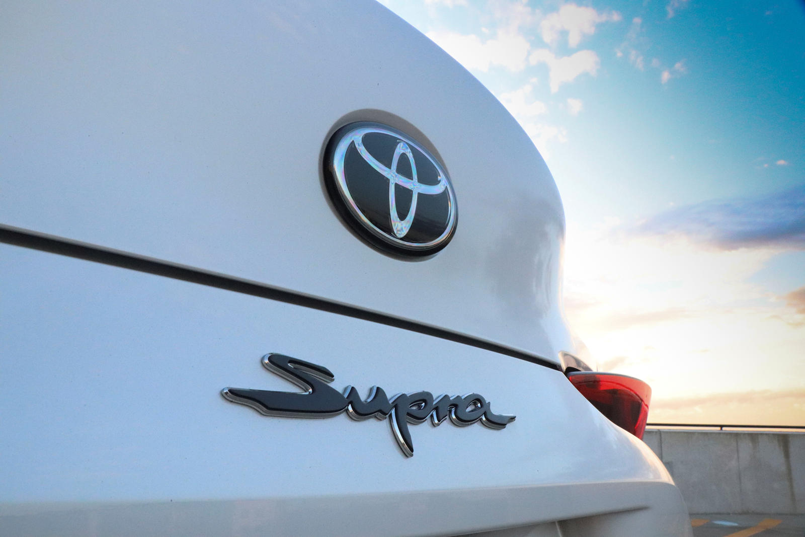 Если есть одно изменение, которое энтузиасты внесут в линейку Toyota GR Supra, то скорее всего, это будет вариант с механической коробкой передач. Дело не в том, что восьмиступенчатая автоматическая коробка плоха - на самом деле это далеко не так - н
