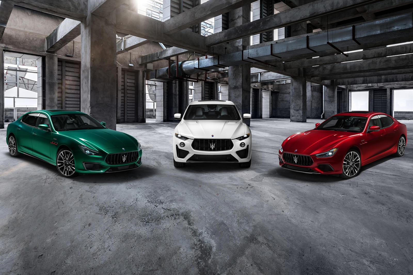 Еще в 2018 году Maserati Levante Trofeo был запущен как самый мощный внедорожник итальянского автопроизводителя, оснащенный двигателем V8 от Ferrari с мощностью 580 лошадиных сил. Теперь, после тизера на прошлой неделе, Maserati Ghibli и Maserati Qua