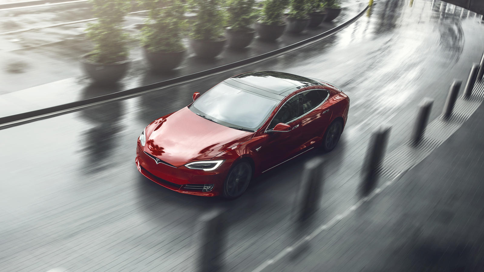 2020 год не был благоприятен для больших или малых автопроизводителей, но в первые два квартала года Tesla каким-то образом удалось заставить все работать. Компания только что получила прибыль за первый квартал, получив скудные 16 миллионов долларов,