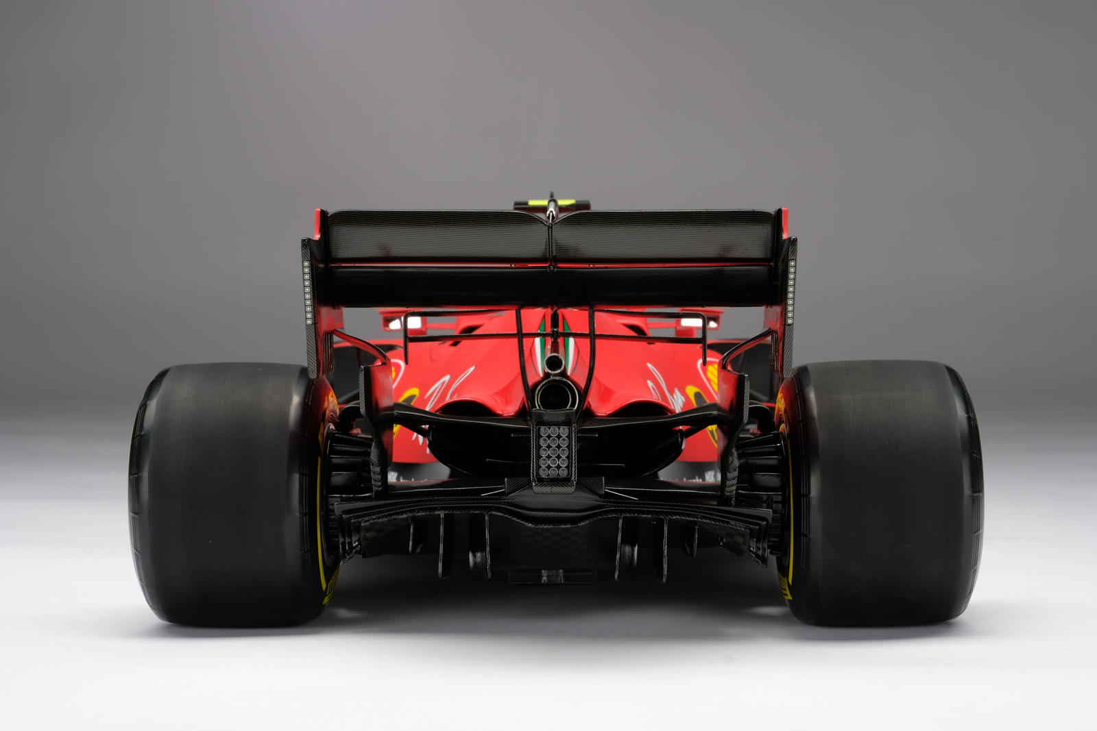 У этой модели автомобиля Ferrari F1 сумасшедшая цена