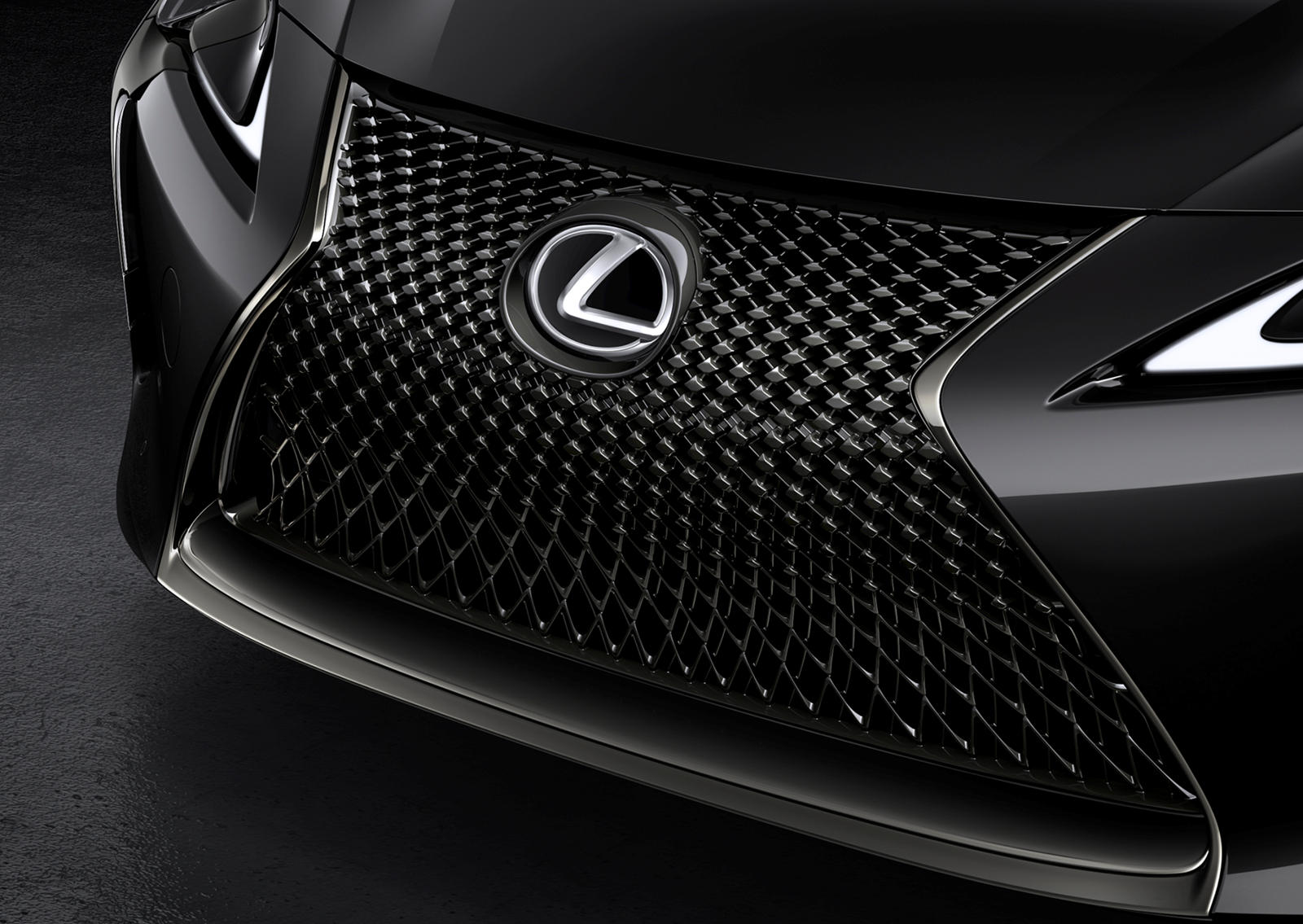 2021 Lexus LC 500 Coupe - потрясающий автомобиль в любой конфигурации, но каждый год Lexus выпускает специальную серию Inspiration Series, которая еще больше подчеркивает его красоту. В 2019 году первая серия Inspiration была выполнена в цвете Flare 