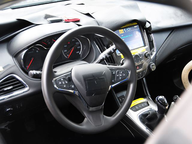 Chevrolet Cruze 2015 шпионские снимки