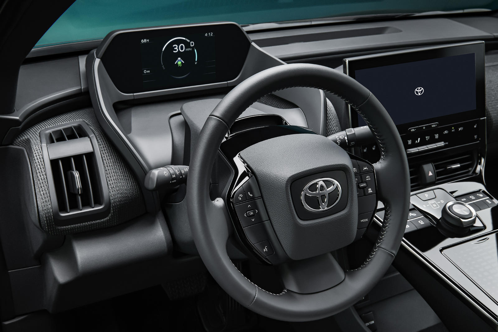 Следующий большой скачок Toyota в области широкомасштабной электрификации автомобилей начался. Представляем концепт Toyota bZ4X, полностью электрический внедорожник с аккумулятором, который является первым из новой линейки BEV под новым брендом «bZ» 