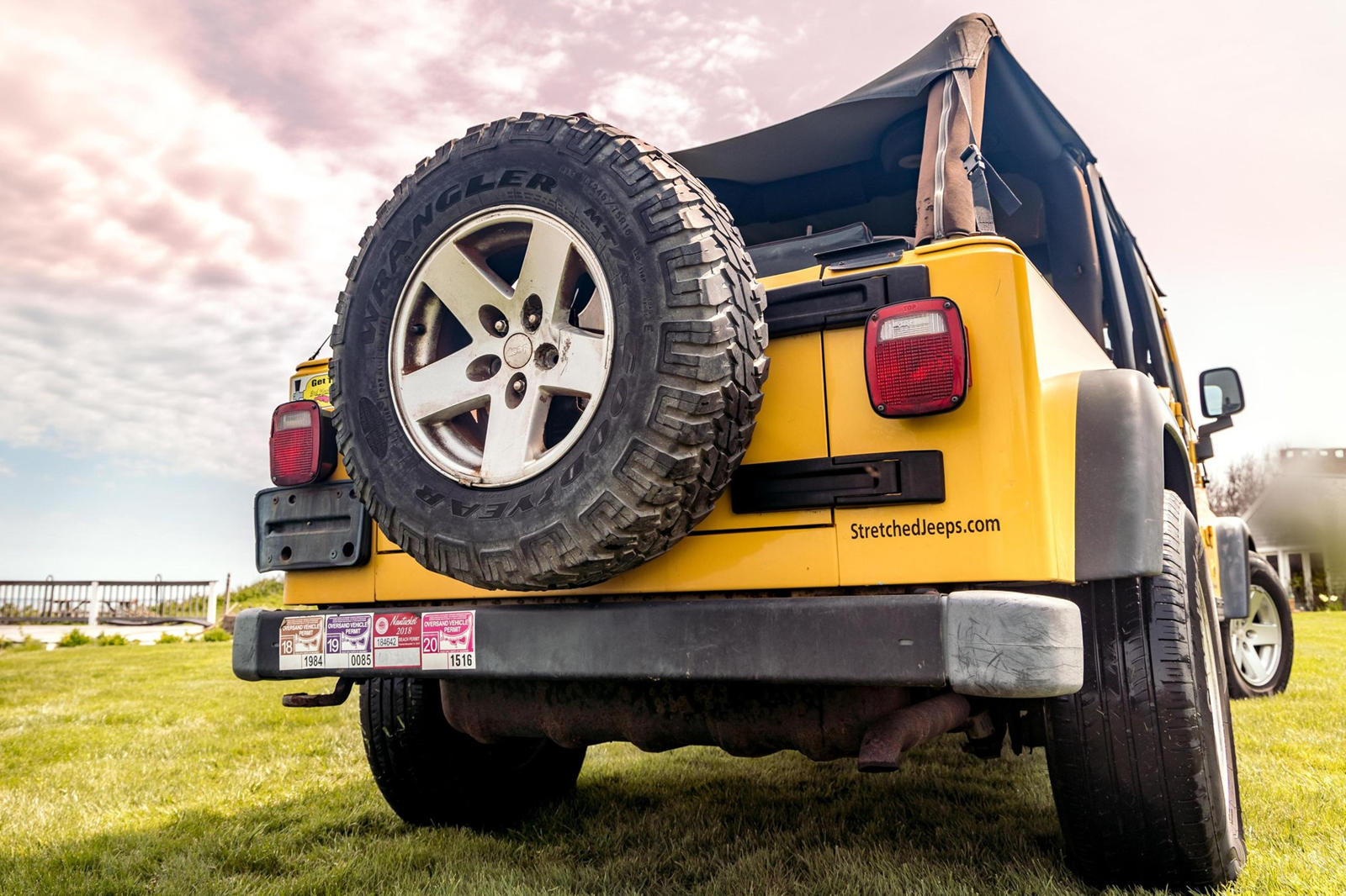 Jeep Wrangler является символом свободы и украшает дороги и бездорожье уже более тридцати лет. Эту коротенькую машинку любят за невероятные внедорожные возможности и общую надежность. Хотя модель 2022 года обещает быть более способной, чем когда-либо