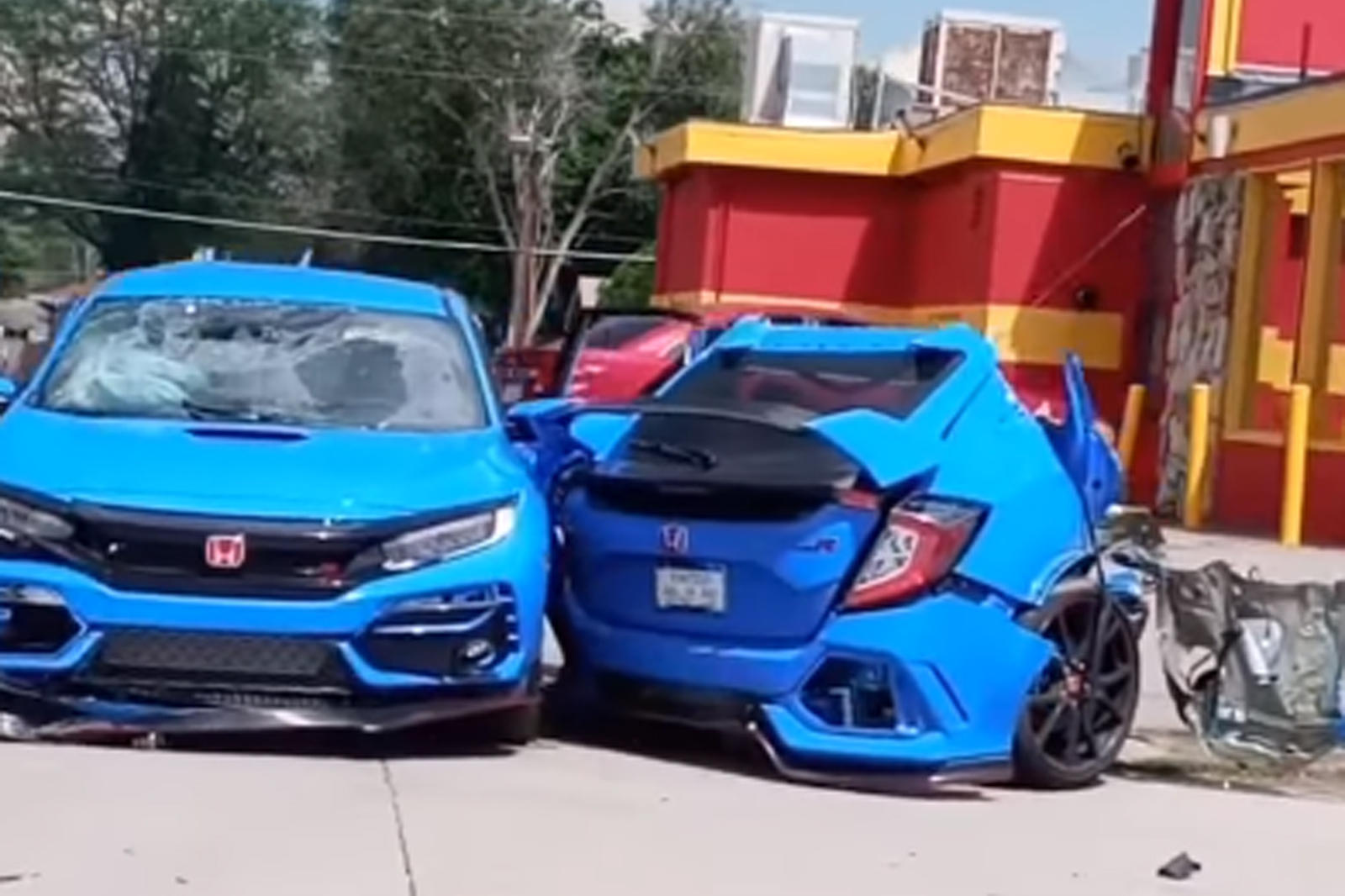 Разрезанный пополам Honda Civic Type R шокирует