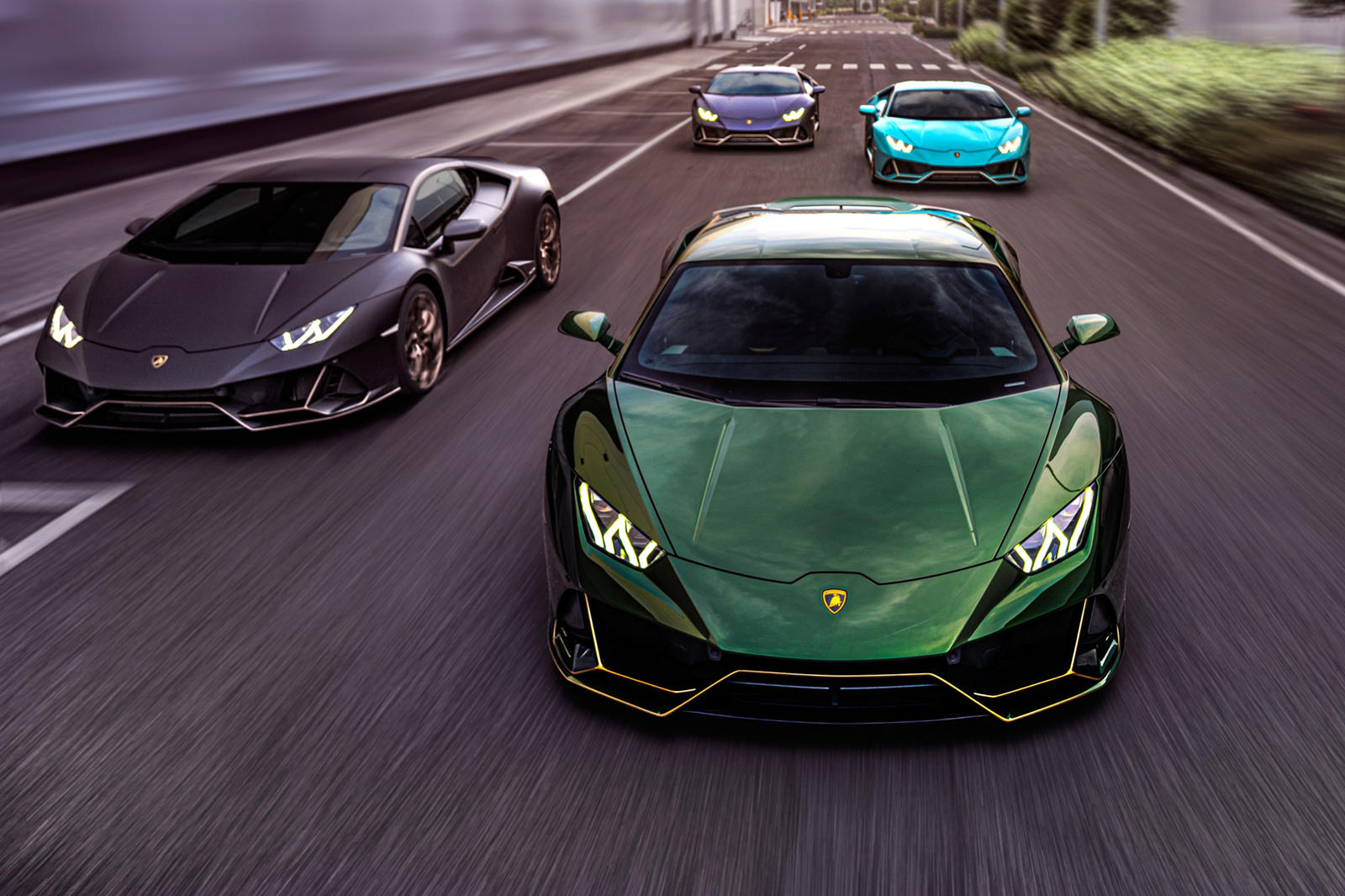 Автомобили Lamborghini любят и продают во всем мире. Этот итальянский производитель суперкаров работает уже почти шестьдесят лет и в 2021 году отпраздновал несколько довольно больших юбилеев. В настоящее время бренд отмечает 50-летие одной из своих с