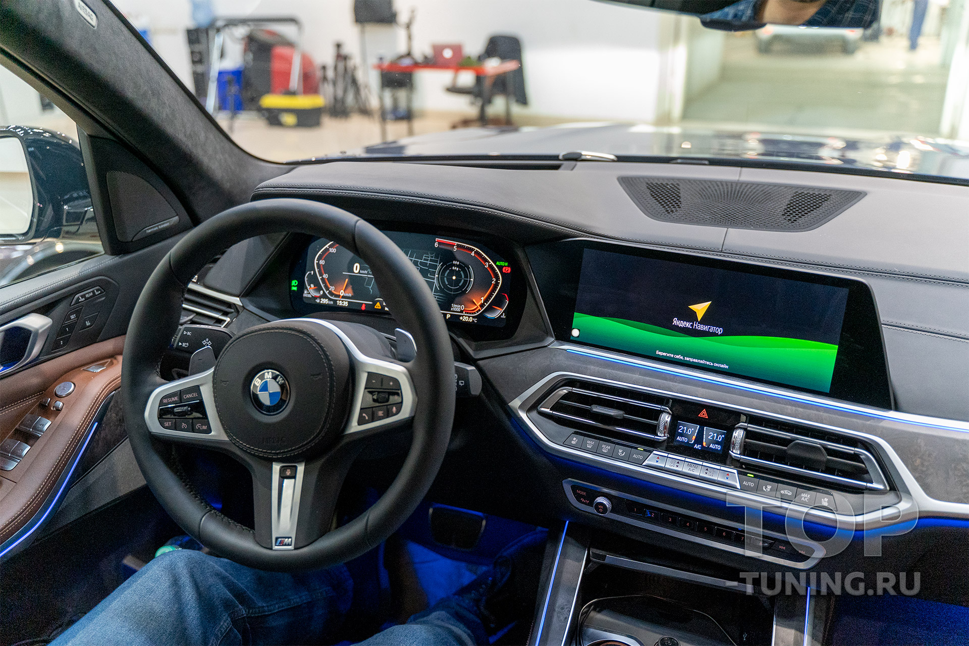 106034 Навигация с пробками и видео в движении для BMW X7, X6, X5