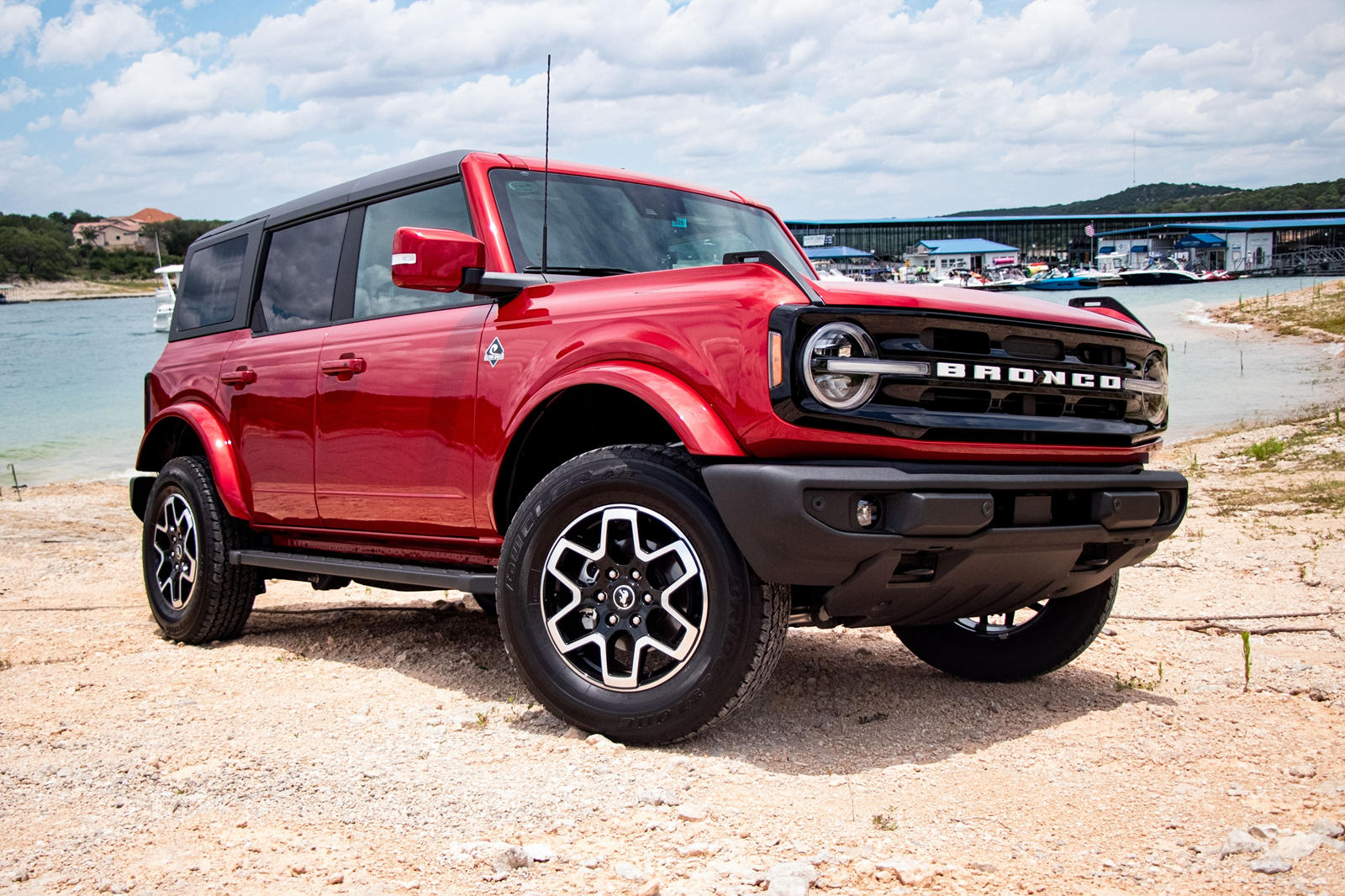 Ford Bronco крадет клиентов у других брендов