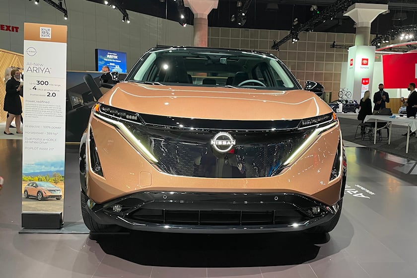 «Совершенно новая Ariya является воплощением нового Nissan, и теперь наши клиенты могут одними из первых заказать этот революционный электрический кроссовер», - сказал Майкл Коллеран, старший вице-президент Nissan по маркетингу и продажам.
