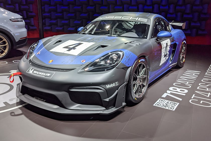 Porsche добился успеха на автосалоне в Лос-Анджелесе в этом году, представив целую линейку новых автомобилей.