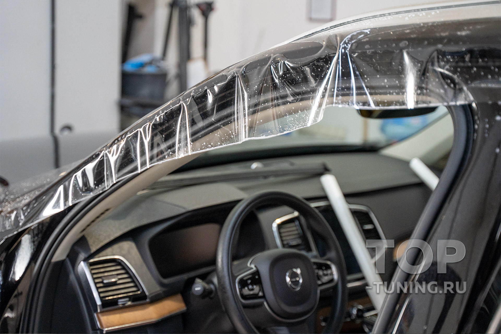 Премиальная защита автомобиля от гравия, царапин и повреждений – оклейка пленкой STEK Dyno Shield 