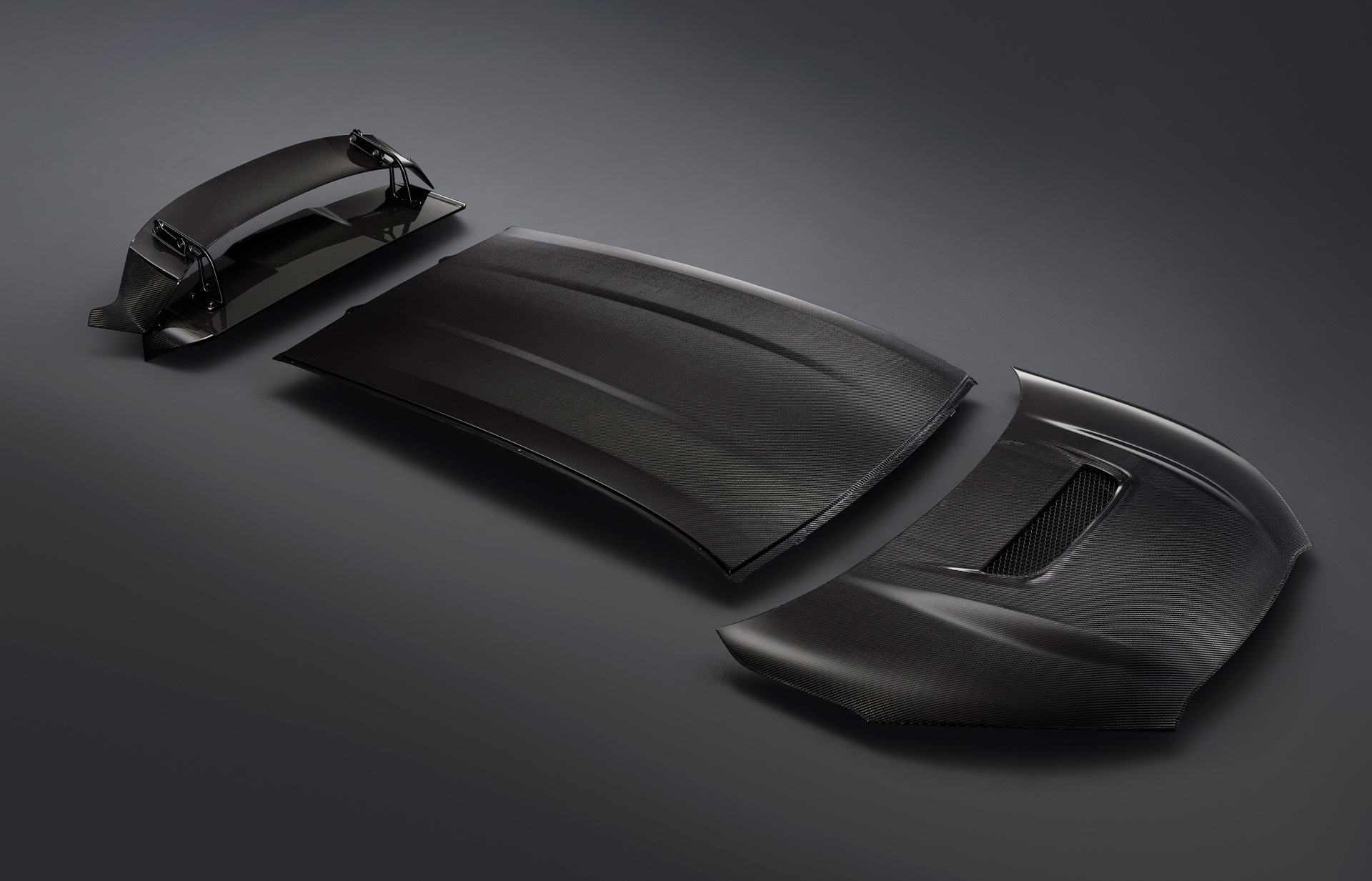 GRMN Yaris — это тюнингованная версия GR Yaris, прошедшая тщательную доработку профессиональными водителями. Жесткость кузова новой модели была увеличена, вес снижен на 20 кг, ширина увеличена на 10 мм для улучшения аэродинамических характеристик. а 
