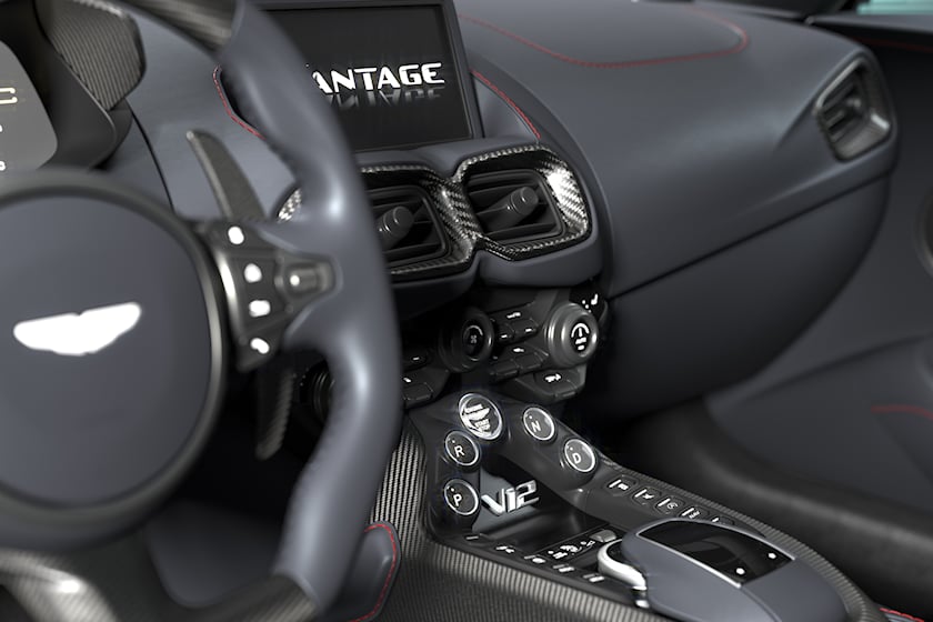 2023 Aston Martin V12 Vantage — суперкар мощностью 690 л.с.