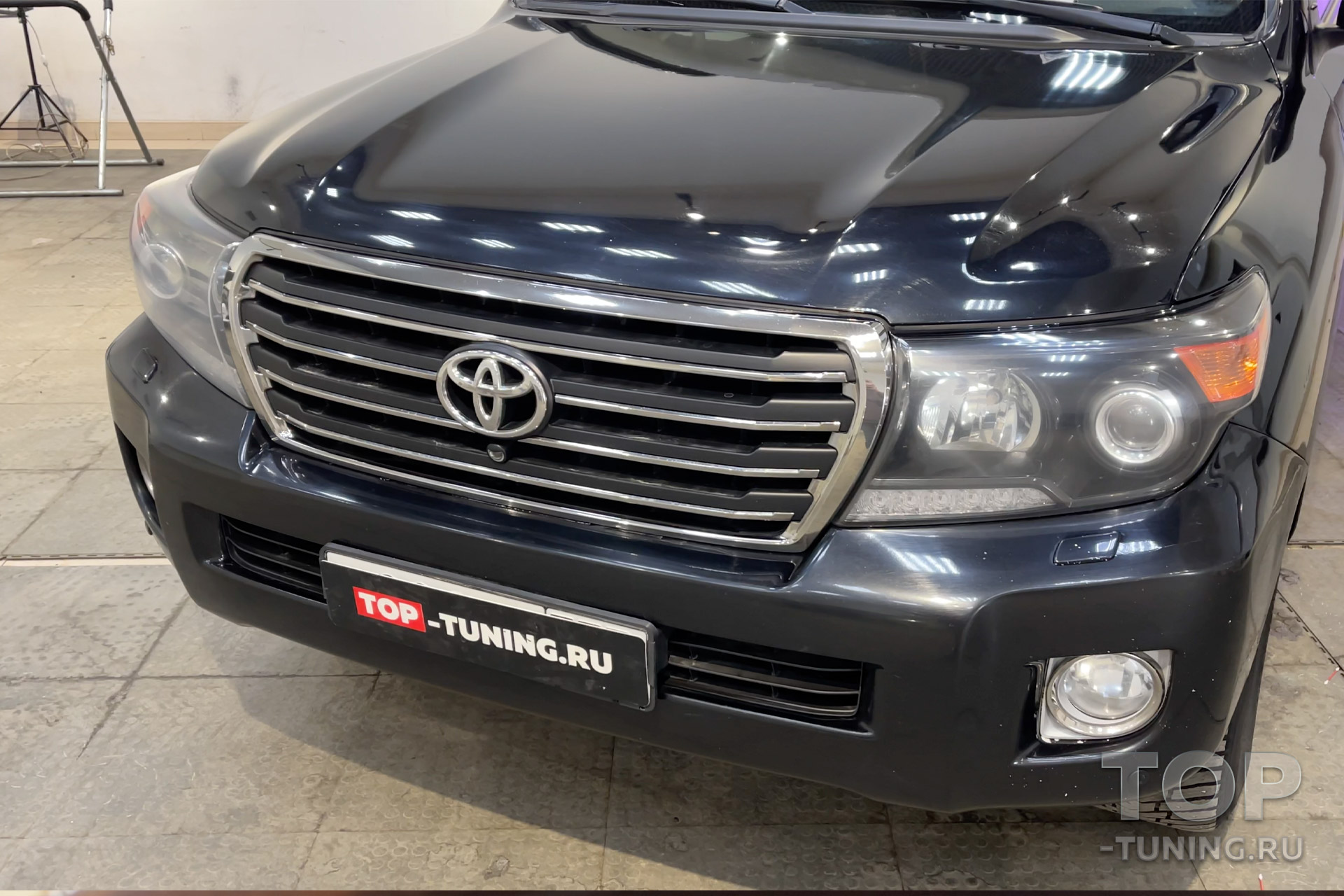 Модернизация внешности Toyota Land Cruiser 200 Brownstone 2014